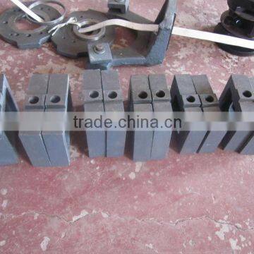 Cushion block for test bench made of steel