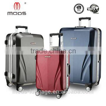 Hot Sale new design Aluminium Frame 100% PC Trolley Luggage