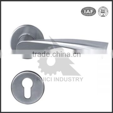 Investment casting stainless steel lever handle for gate