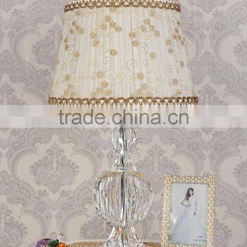 Concise Design Clear K9 Crystal Table Lamp With White Color Lace Lampshade photo-2