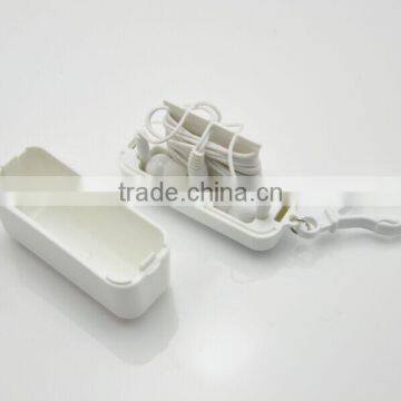 Cheap portable travel earphone with plastic box