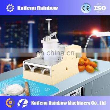 Best Price Hot Sale dumpling making machine small manual making empanada/ dumpling machine