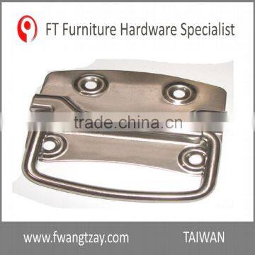 Heavy Duty	Machine Applications Iron Chest Handle