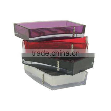 square plastic soap dish with drain