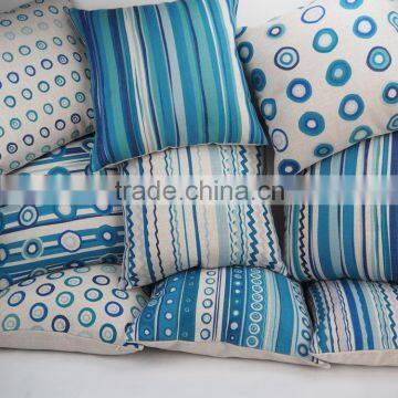 Custom plain throw sofa car decorative pillow with blue geometric print