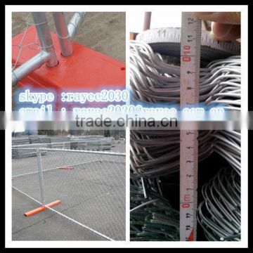 hot dipped galvanized chain link fencing / por inmersion en caliente cerca de alambre galvanizado