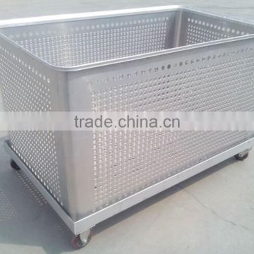 Aluminum container, aluminum alloy container, transfer cargo container