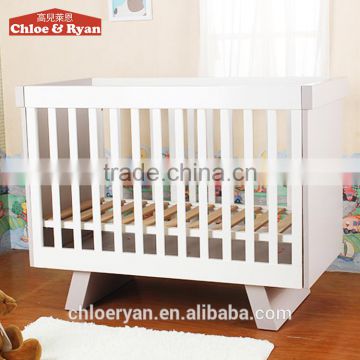 2016 new fashion baby nursery furniture discount modern baby crib woodland baby bedding