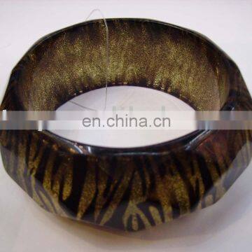 Retro Leopard angular resin bracelet bangles