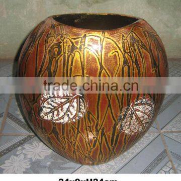 An unique design round Vietnam lacquer vase