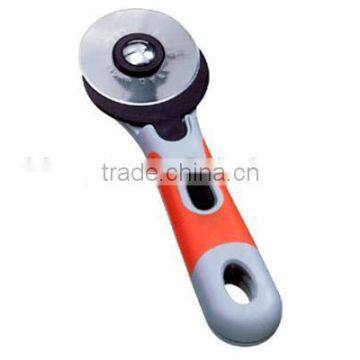 RC-26 NEW ROTARY CUTTER WITH CUSHION GRIP 60MM