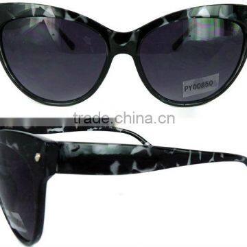 Very beautiful Fashion plastic sunglasses frame