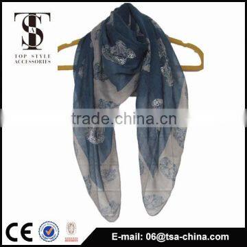 2015 Hot selling custom lady's spring square voile scarf