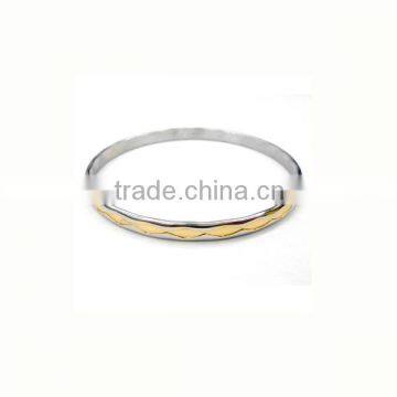 Customized gold IP factory price stainless steel fashion jewelry bangle lastest fashion big bangles for ladies LB8308