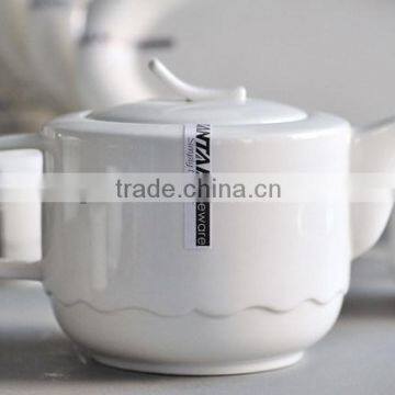 800 ml Unique Design porcelain white teapot