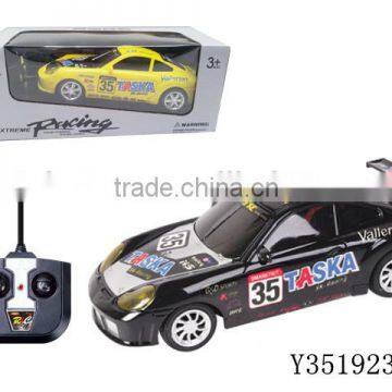 1:24 RC CAR 4 CHANNEL WITH LIGHT Y3519230