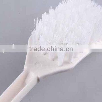Curved Plastic Cleaning Brush photo-5