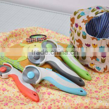 Taiwan 45mm Safety Lock Soft Grip Leather Cutter Rotary Cutter photo-3
