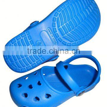 Manufacturer comfortable plastic shoes with holes for footwear and promotion