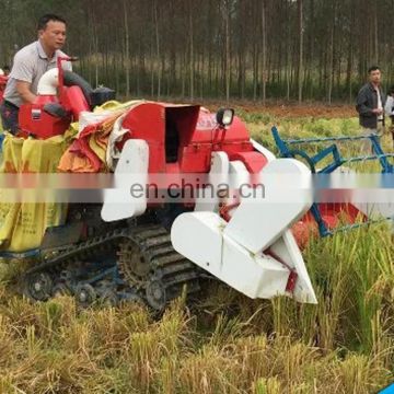 Easy operation small wheat combine harvester