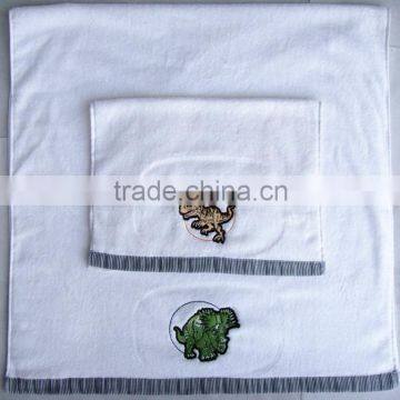 Best Prices Latest trendy style fashion hot sell custom woven towels with good prices