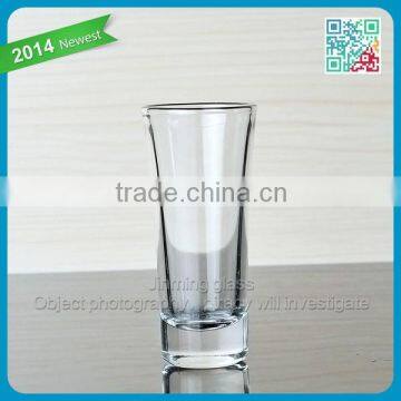 Wholesale thick bottom shot glasses machine blown Popullar vodka short glass cup bar shot glass