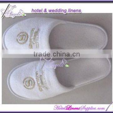 disposable Sheraton hotel white terry slippers, 5-star hotel white terry slippers used in luxury hotels