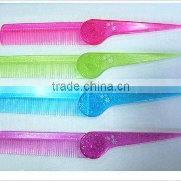 Pointed folding hair comb