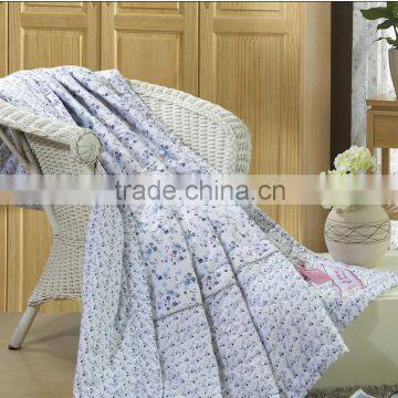 New high quality 100% cotton wholesale bright colored decorative down bed comforters for hotel,home, hospital