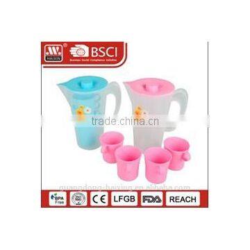 plastic water kettle 2L with 4 cups