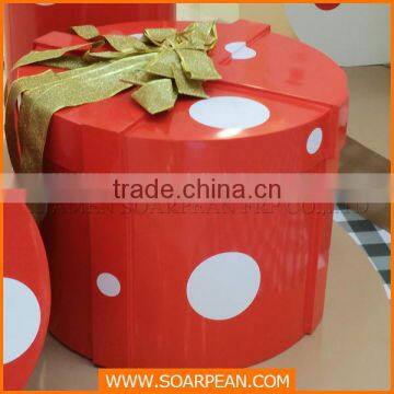 Custom Gift Box Fiberglass Window Display Props photo-2