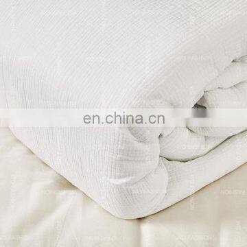 Large Amount in Stock Fashion Designer Sleep White Queen Comforter Set photo-4