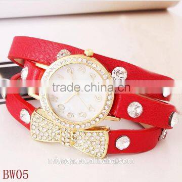 Women's Round Dial Leatheroid Band Rhinestone Crystal Bracelet Retro Wrist Watch