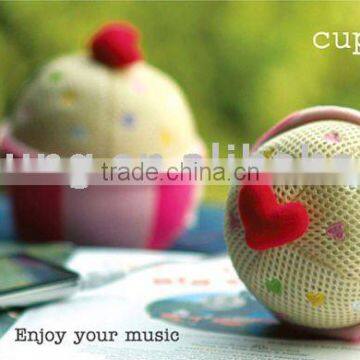 Cake Mini Speaker for apple iphone,ipad,ipod.PC,MP3,MP4,MD,CD,DVD player, mobile phone