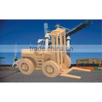 Wooden Carriage Hoist