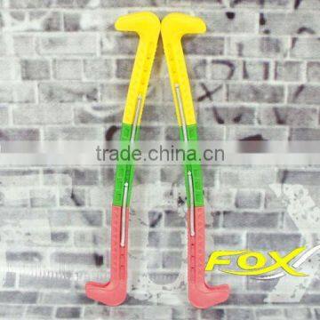 Professional stable roller skate plastic handle razor guard