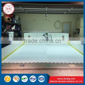 Plastic dasher boards for indoor hockey arena skating rink