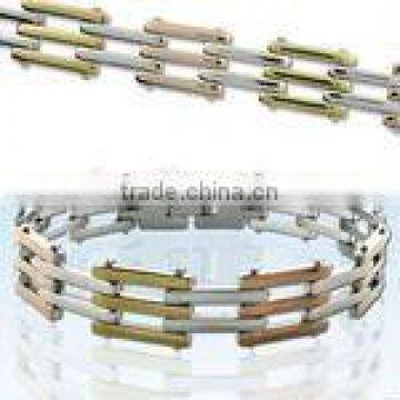 Stainless steel bracelet with alternating color links (double and triple bars)