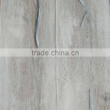 Multilayer Aged Oak Wood Flooring With Black Grain Design photo-4