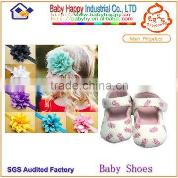 funny baby crib shoes and headband