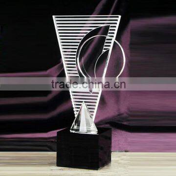 Hot sale blank clear crystal pyramid shape trophy for business gift