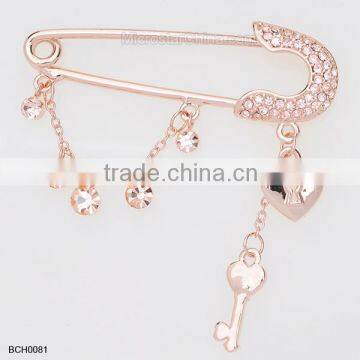 Fashion Cheap Crystal Key Brooch Women Wedding Brooch