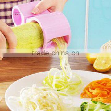 spiral vegetable cutter/spiralizer