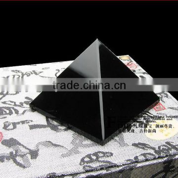 Crystal pyramid Paperweight for office decoration