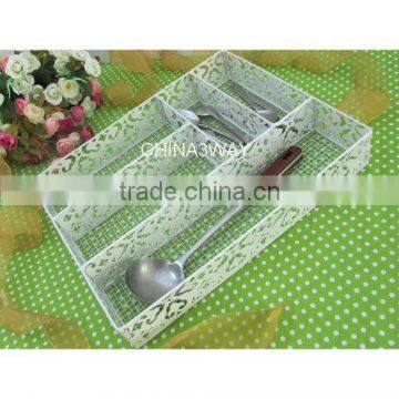 Metal dishware basket