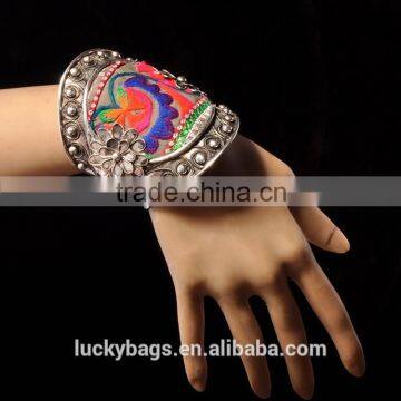 Best selling bracelets miao silver vintage bracelets cheap wholesale bracelets