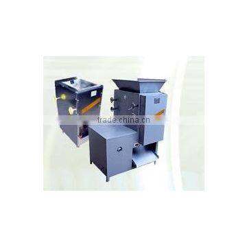 Garlic separating machine