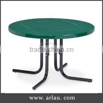 China Wrought Iron Garden Tables Supplier