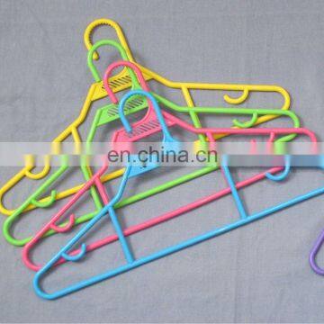 2012 New Wholesale Plastic Slim Hangers Colorful Plastic Clothes Hanger