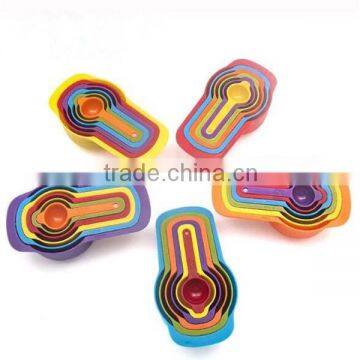 Amazon supply FDA approved rainbow plastic powder carved measuring spoons and cups set of 6pcs 138g ABS measuring spoons